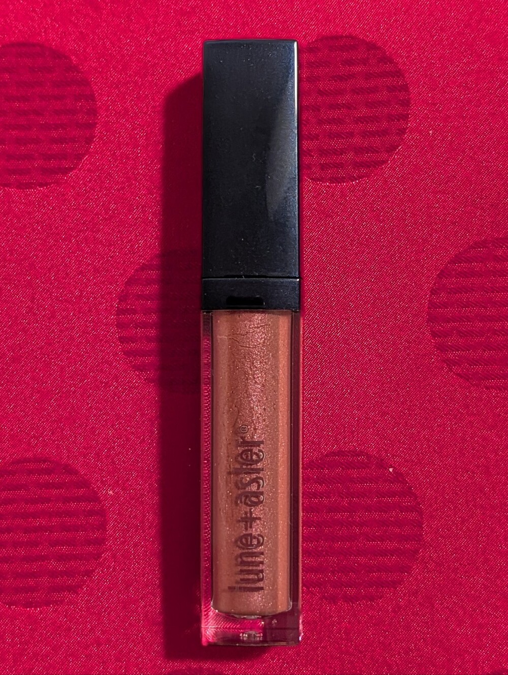 lune + aster Gloss Swipe + Go Vitamin C & E Lip Gloss Shade Vlogger